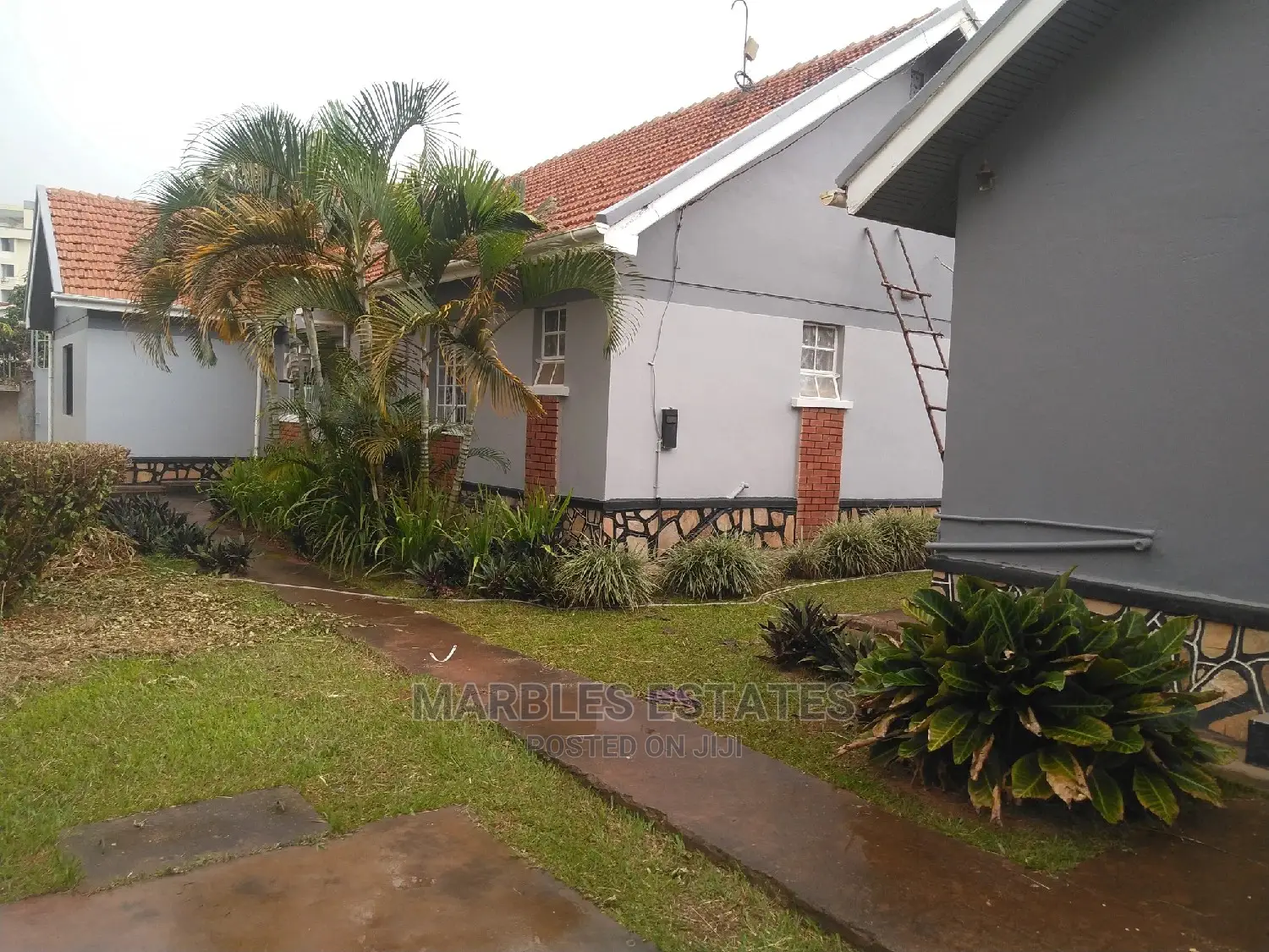 10bdrm Bungalow in Naguru, Central Division for rent