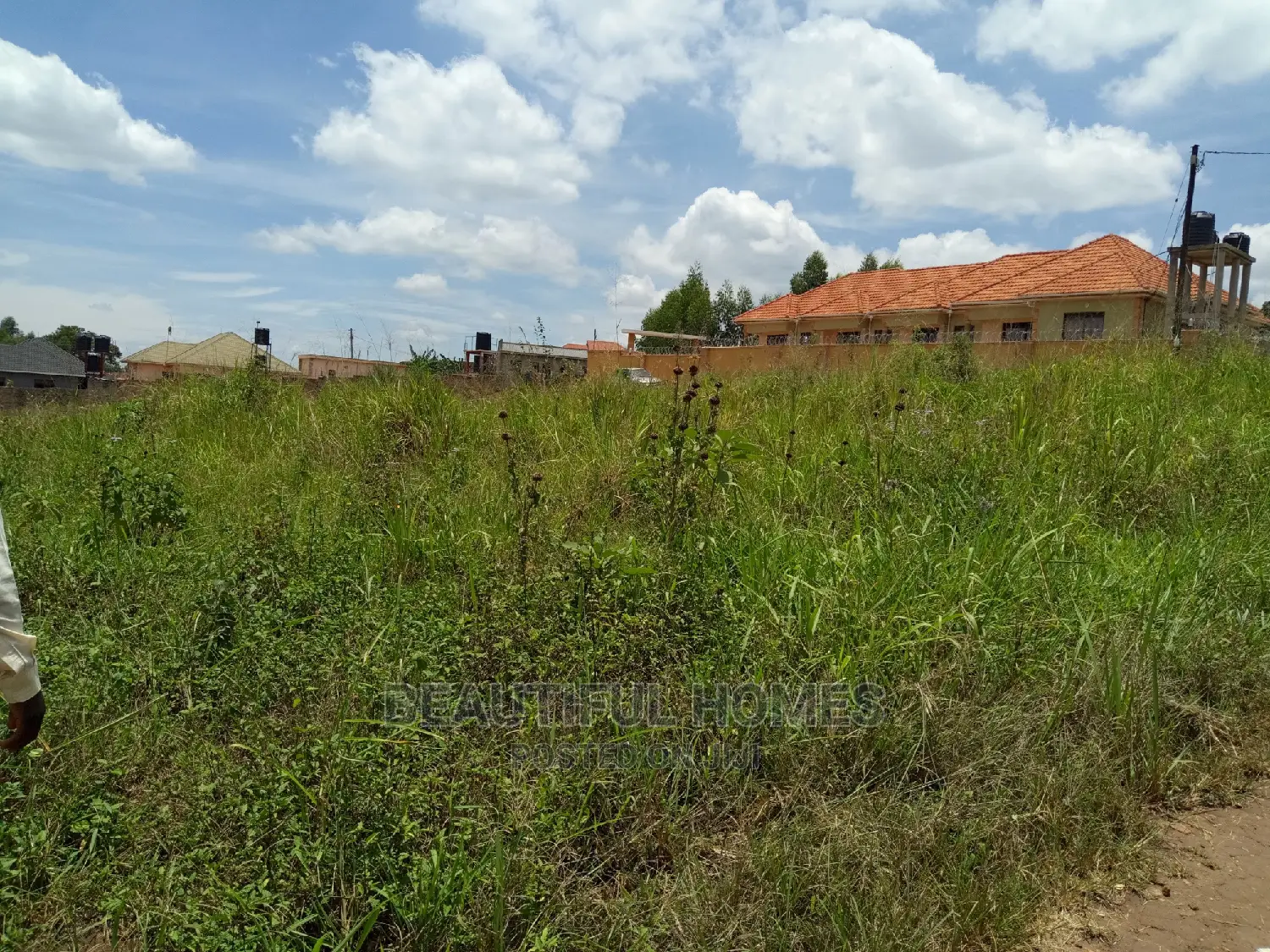 Kira Kimwani 25 Decimals Near Tarmac Nice Area on Sale