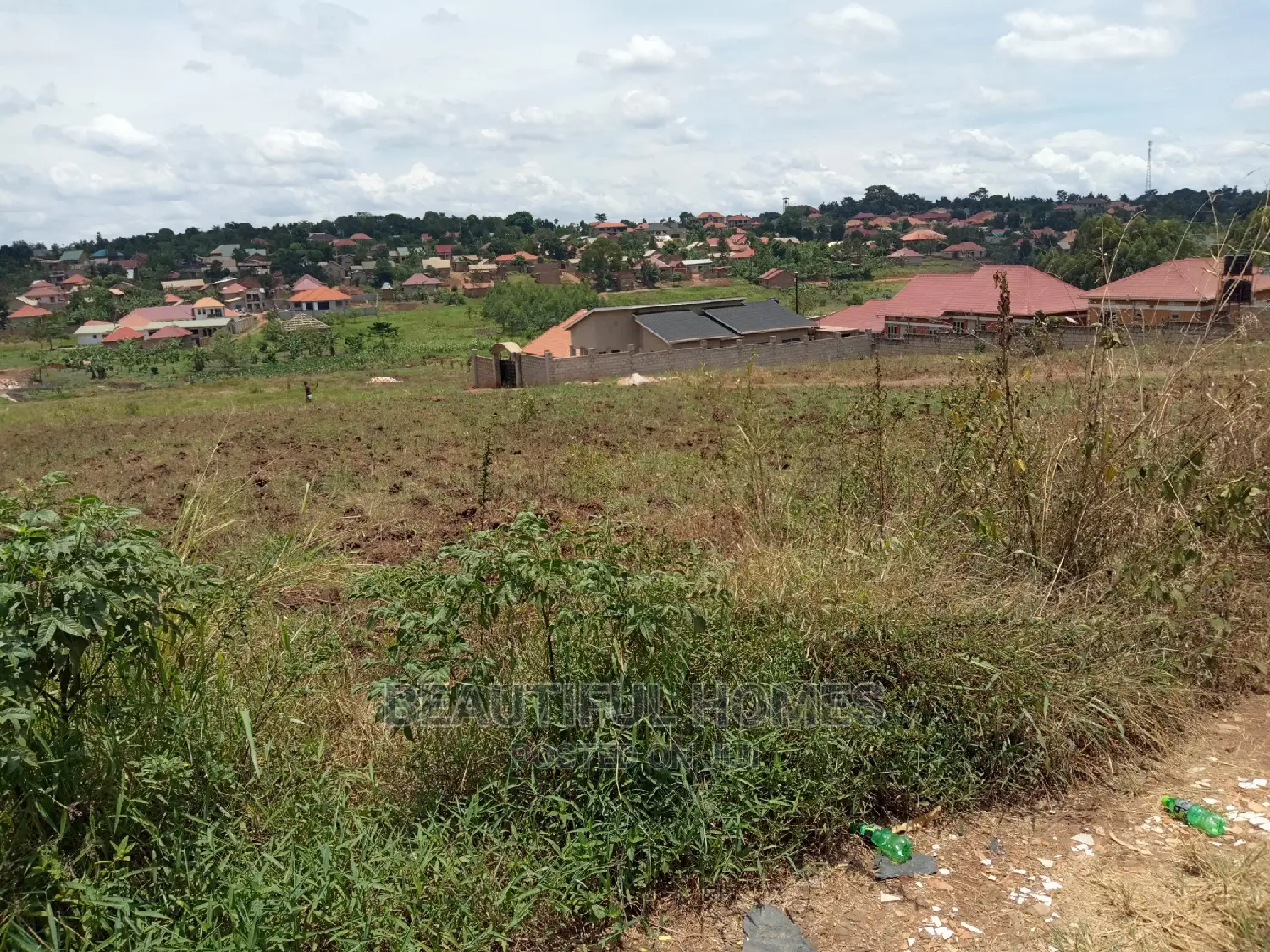 Kira Kimwani 25 Decimals Near Tarmac Nice Area on Sale