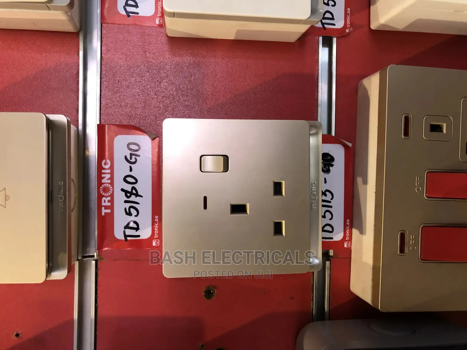 Single Socket Gold