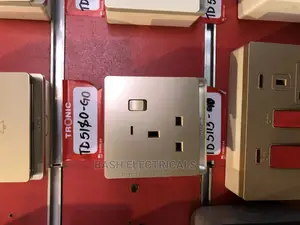 Single Socket Gold