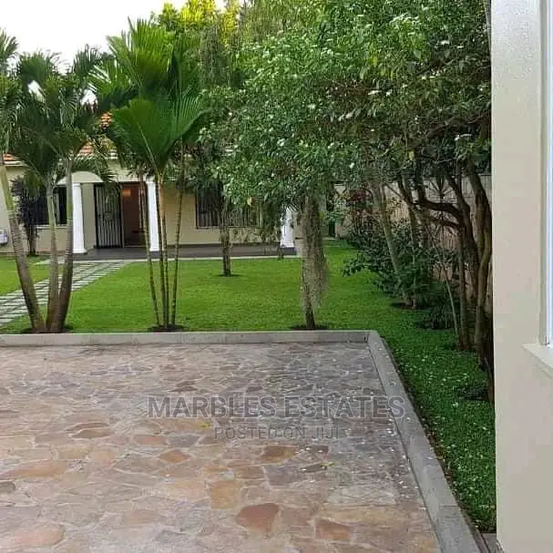 3bdrm Bungalow in Naguru, Central Division for Rent