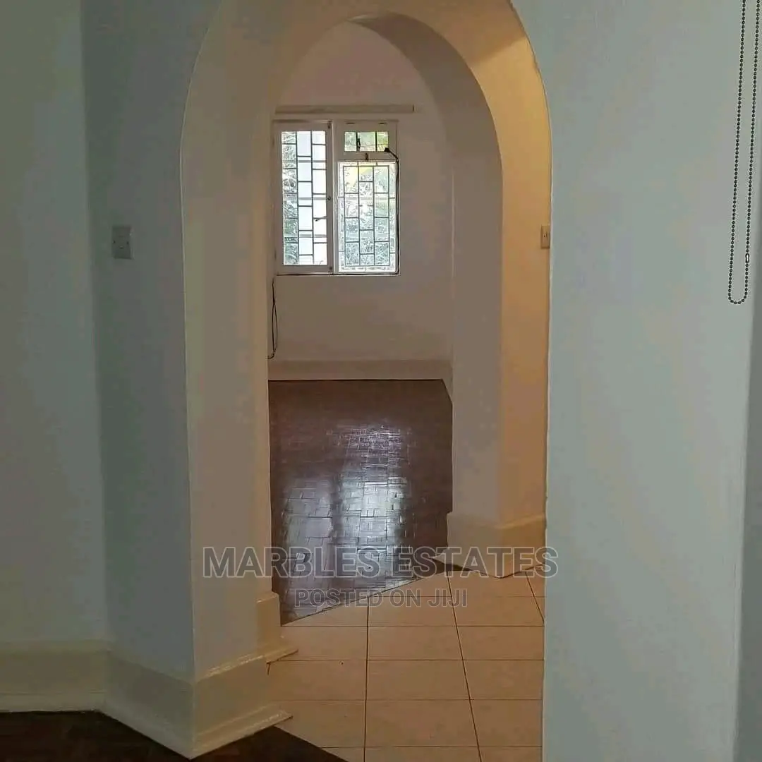 4bdrm Bungalow in Kololo, Kampala for rent