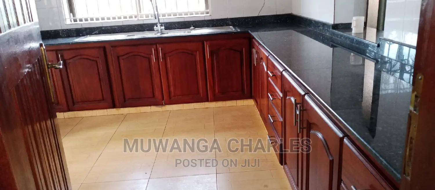 5bdrm Duplex in Fs Properties Ltd, Kampala for Rent
