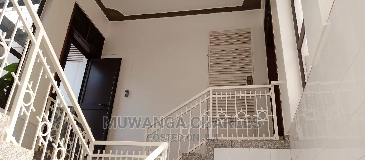 5bdrm Duplex in Fs Properties Ltd, Kampala for Rent