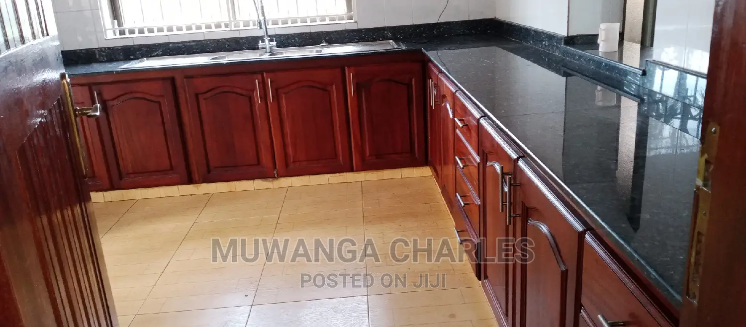 5bdrm Duplex in Fs Properties Ltd, Kampala for Rent