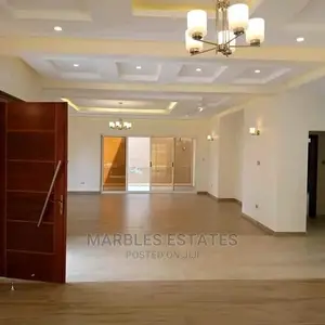 6bdrm Maisonette in Munyonyo, Central Division for Sale