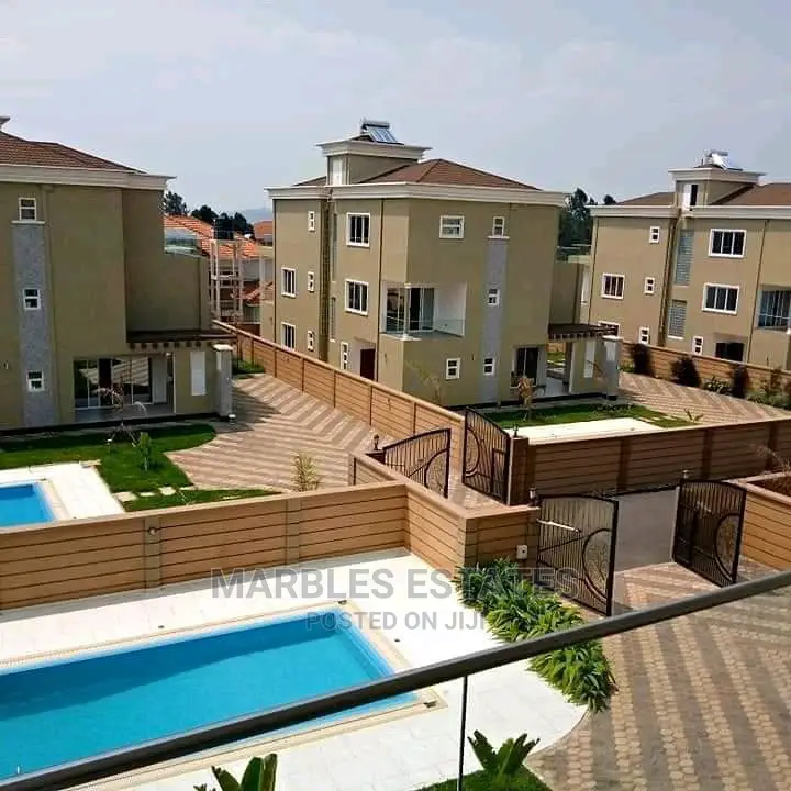 6bdrm Maisonette in Munyonyo, Central Division for Sale
