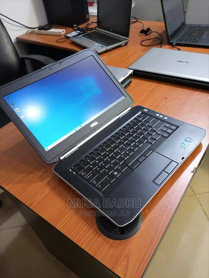 Laptop Dell Latitude E5420 4GB Intel Core I3 HDD 350GB