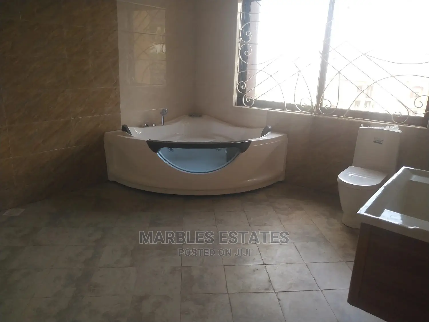 Furnished 3bdrm Apartment in Bugolobi, Central Division for Rent