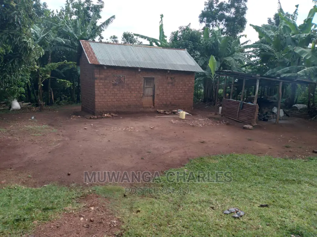 1acre Is Available for Sale in Gayaza Kiwenda