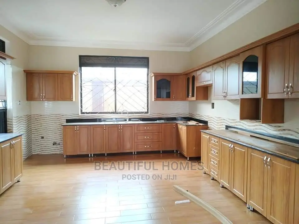 Furnished 6bdrm Mansion in Kira Tarmack Access, Kampala for Sale