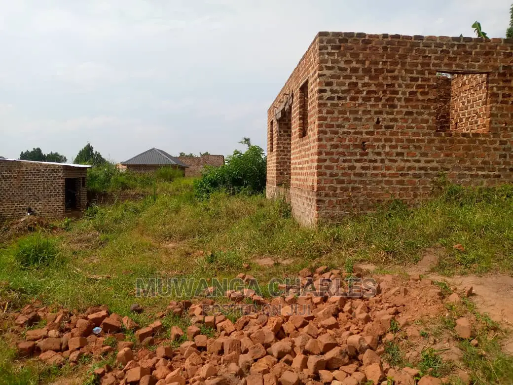 Plots Is for Sale in Matugga Bombo Road