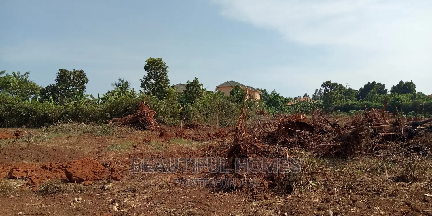 Gayaza Nakwero Plots Near Tarmack on Sell