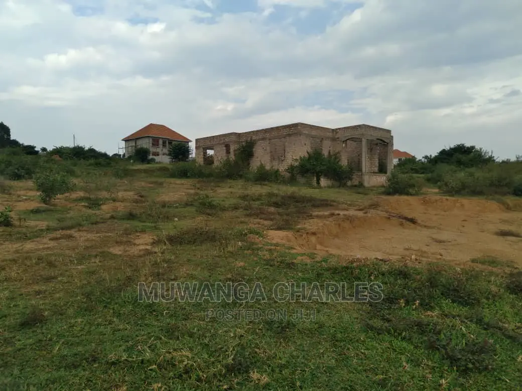Plot's Is Available for Sale in Wakiso Namusera