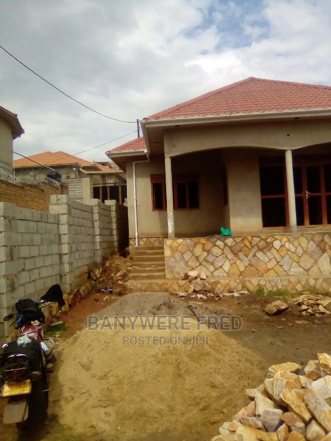 Furnished 3bdrm Bungalow in Wakiso for Sale