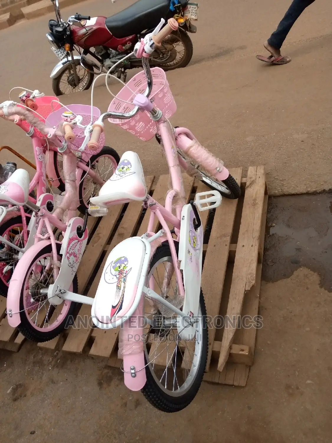 Kids Bike Pink In Clour Size 16