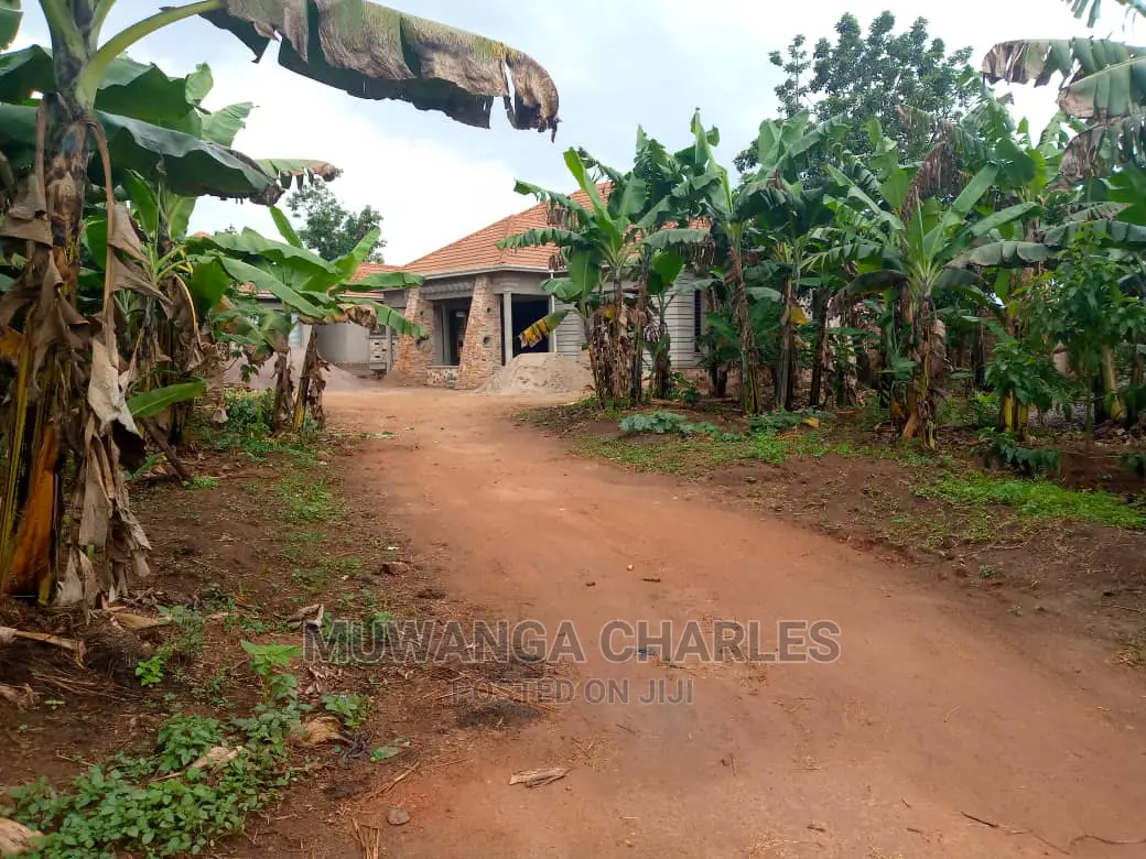 Plot Is Available for Sale in Matuga Migadde