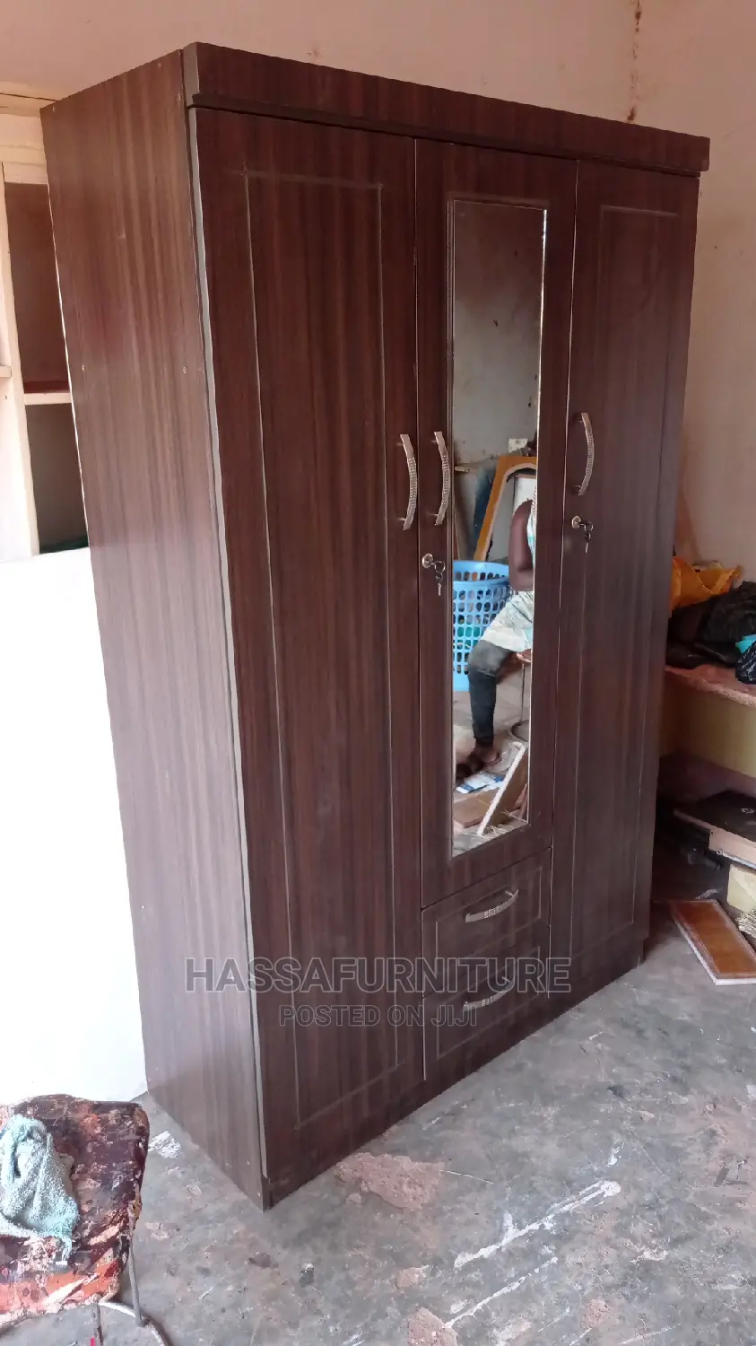 3doors Mahogany Wadrobe