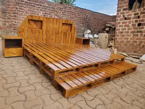 Pallete Bed