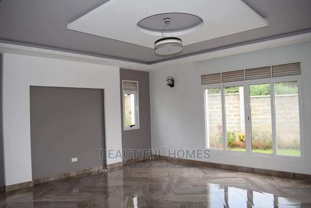 Furnished 6bdrm Mansion in Munyonyo, Kampala for Sale