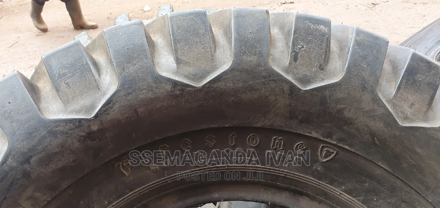 1300r24 Tyres