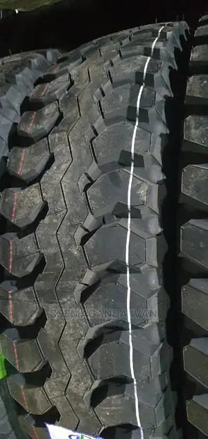 825r16 Linglong Mudgrip Behind Tyres