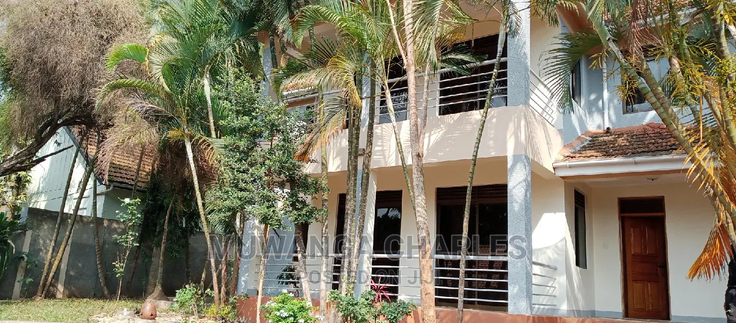 4bdrm Duplex in Fs Properties Ltd, Central Division for Sale