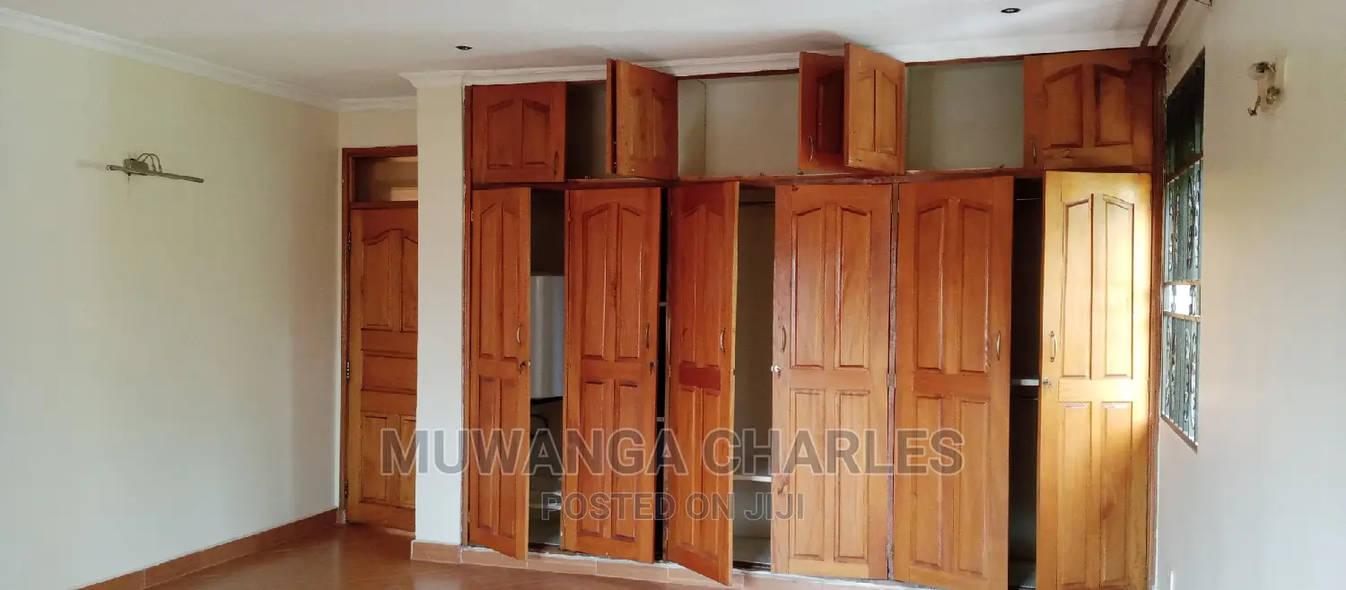 4bdrm Duplex in Fs Properties Ltd, Central Division for Sale