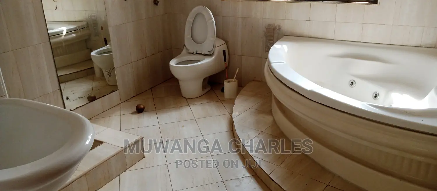 4bdrm Duplex in Fs Properties Ltd, Central Division for Sale