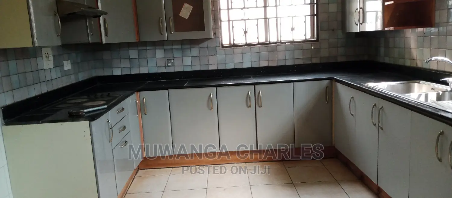 4bdrm Duplex in Fs Properties Ltd, Central Division for Sale