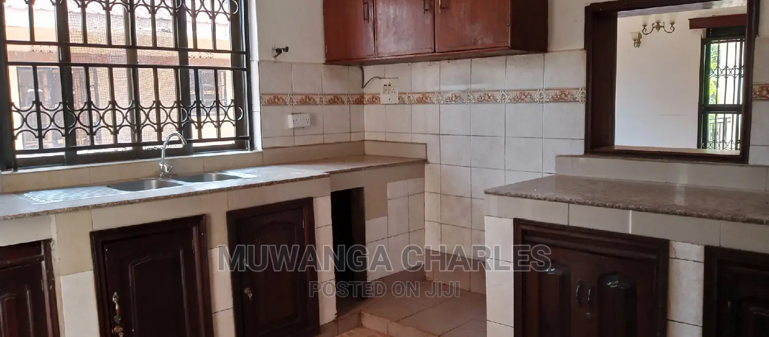 7bdrm House in Fs Properties Ltd, Kampala for Rent
