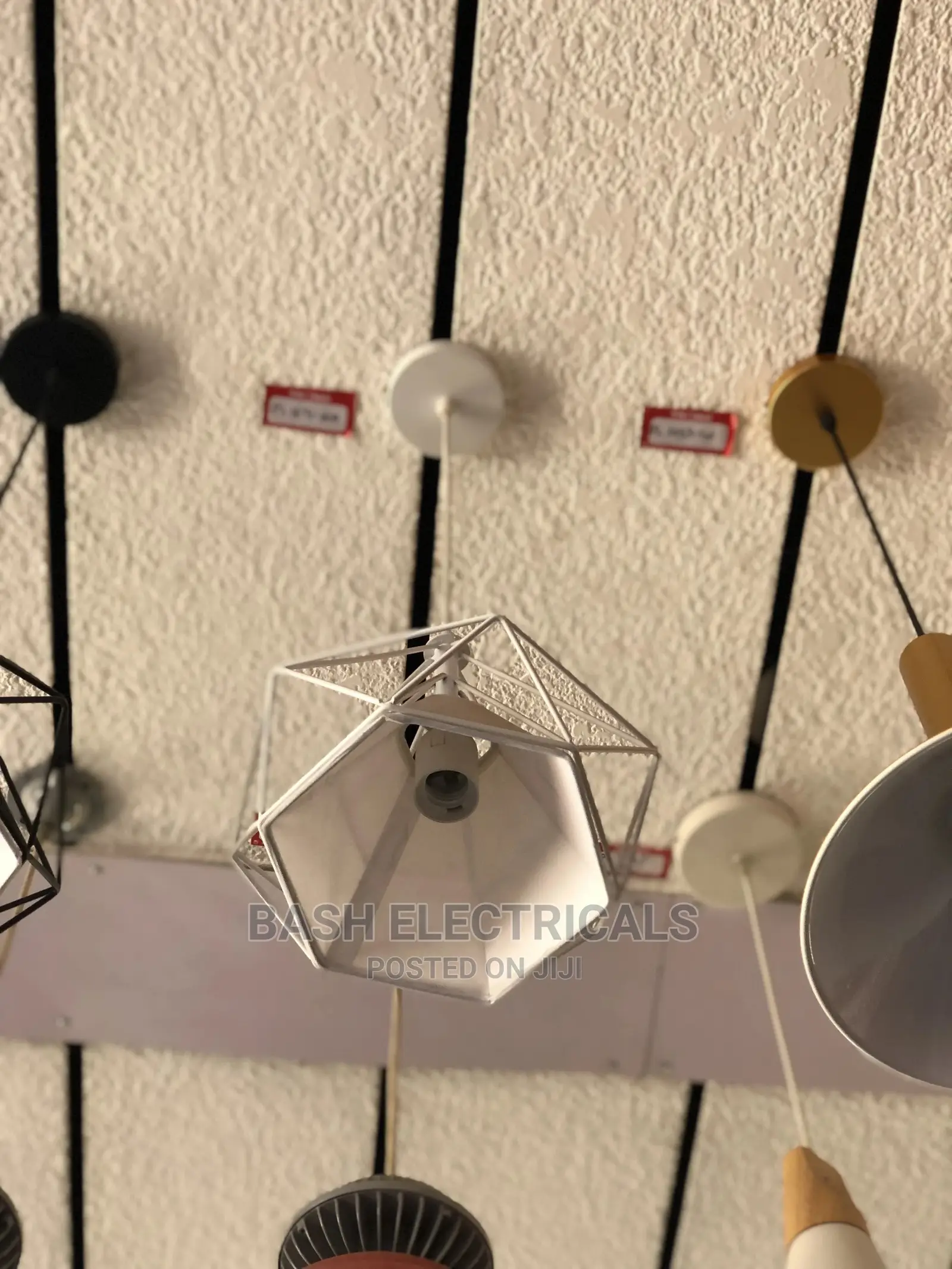 Unique Pendant Holder