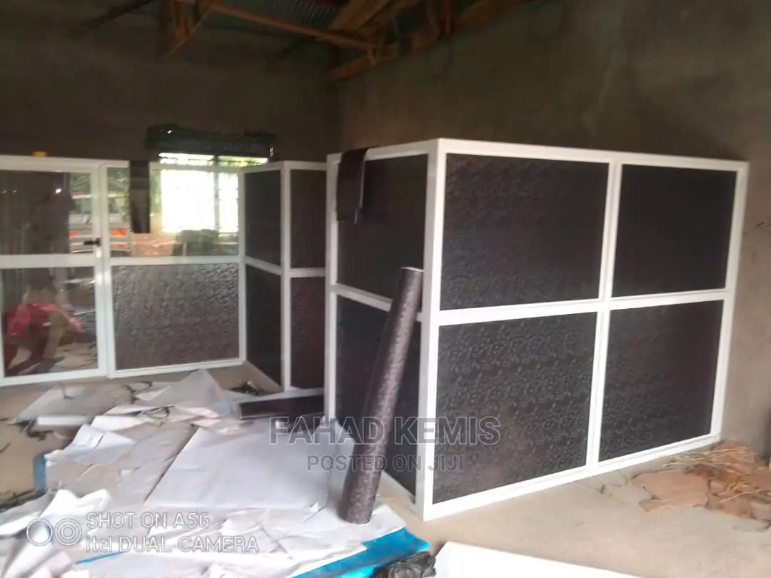 Alluminium Office Partition and Laboratory Too
