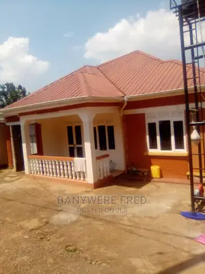 Furnished 4bdrm Bungalow in Wakiso for Sale