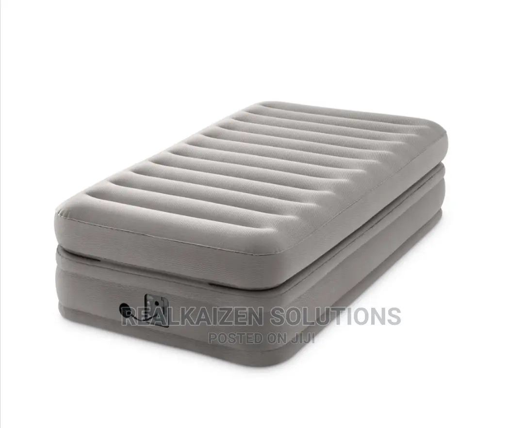 Intex Dura-Beam Plus Elevated Airbed With Internal Pump 20"