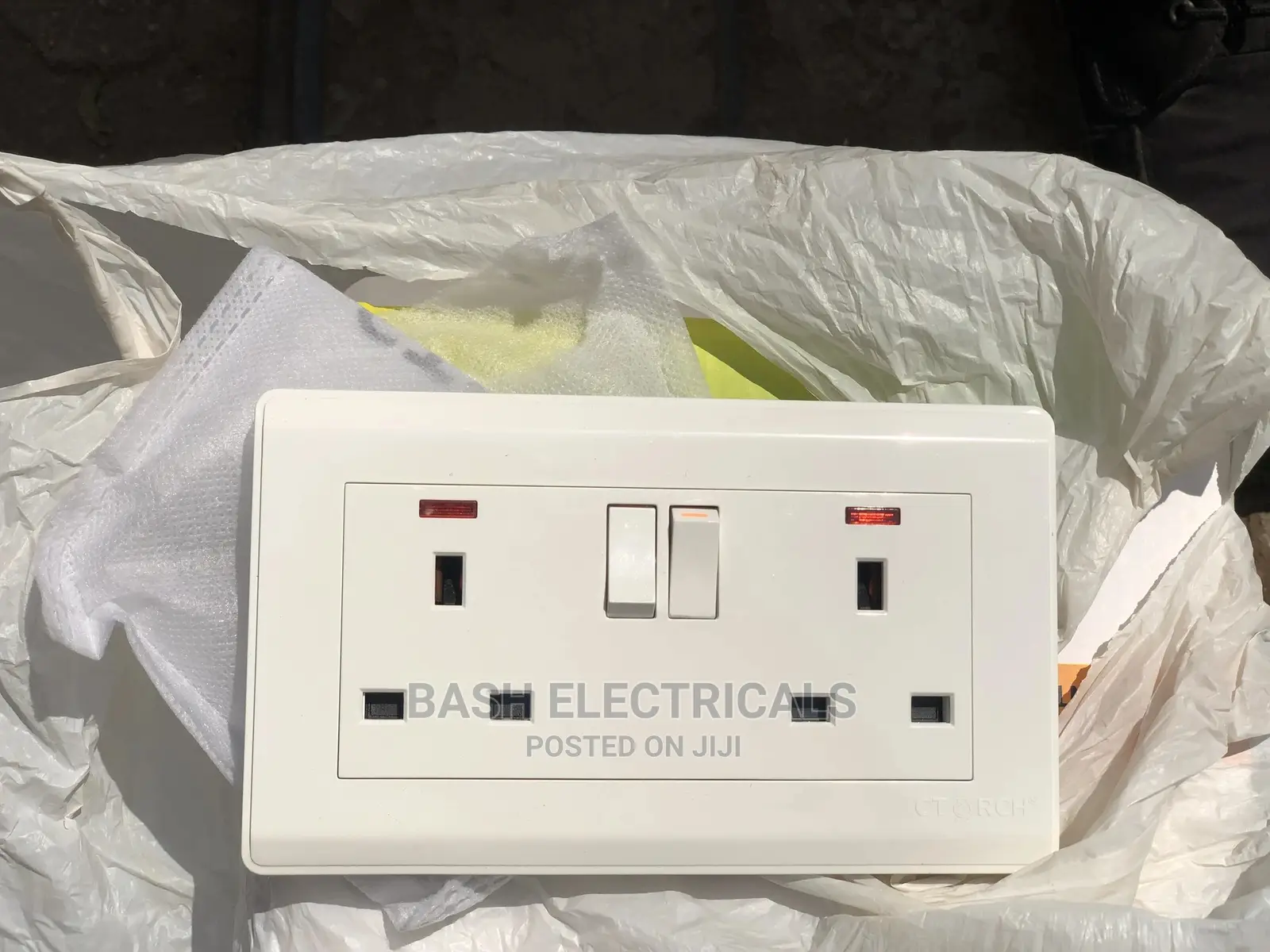 Double Socket With Neon
