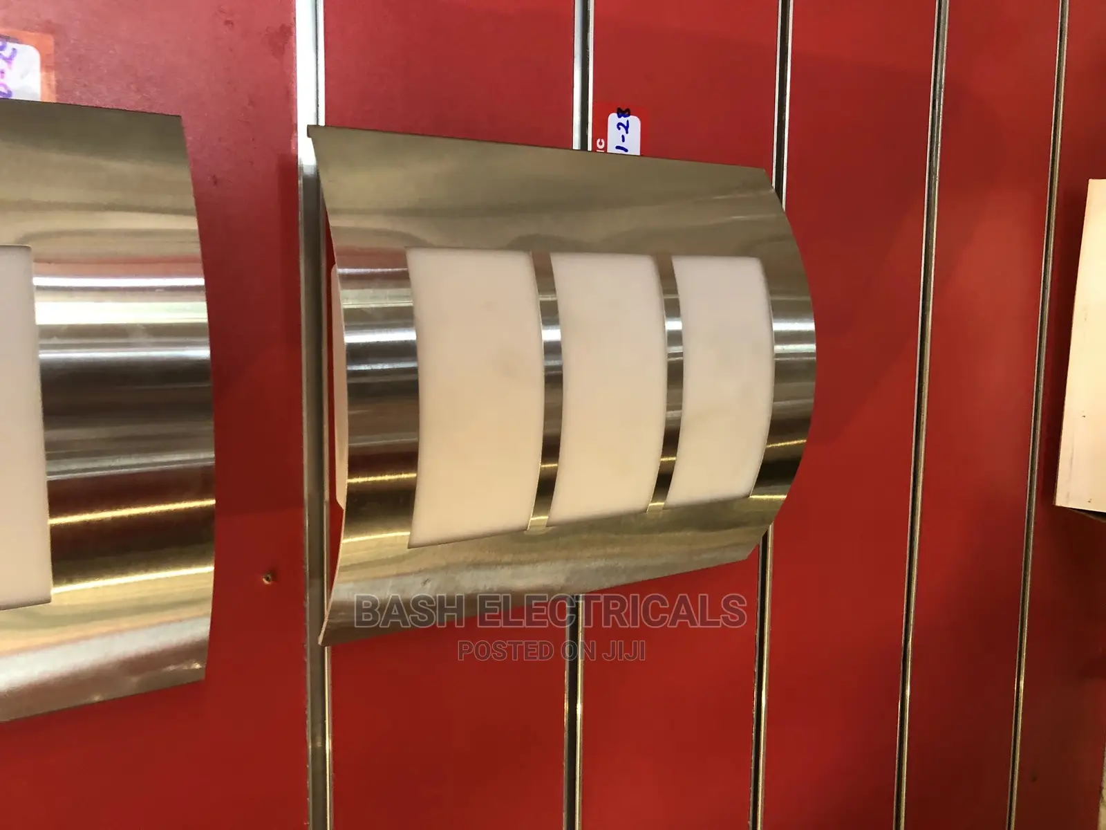 Unique Design Wall Bracket
