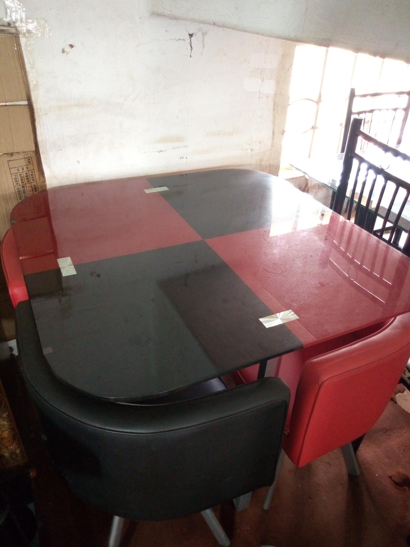 Dinner Table 4seaters