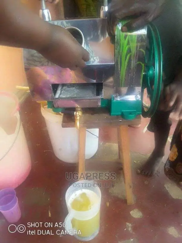 Sugar Cane Juicer (Sugarcane Juice Machine)