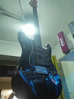 Photo - Fender Solo or Eletric Guitar 24 Guitar