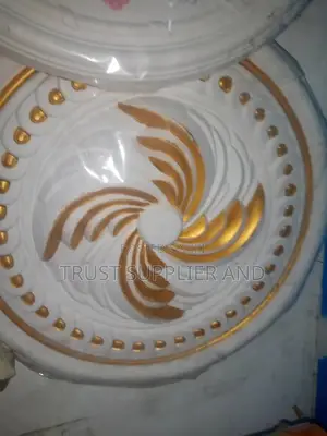 Cornices 4 Center