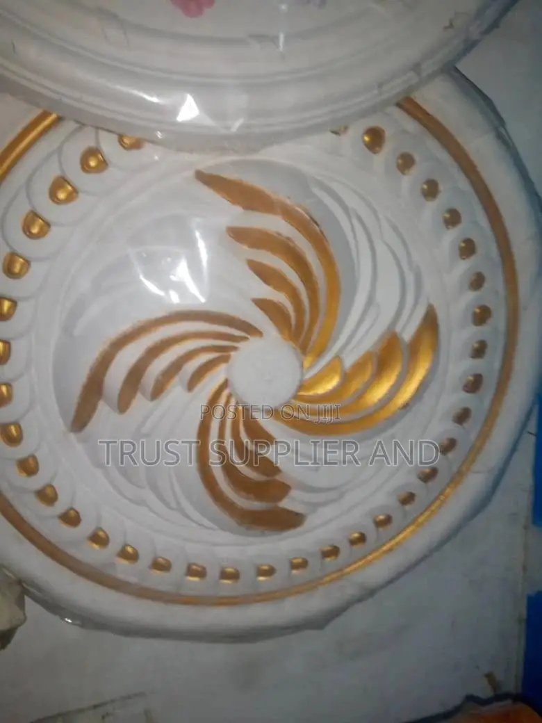 Cornices 4 Center
