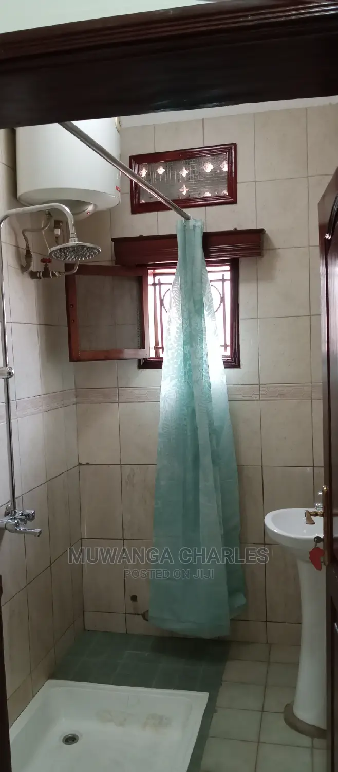 4bdrm Bungalow in Fs Properties Ltd, Kampala for Rent
