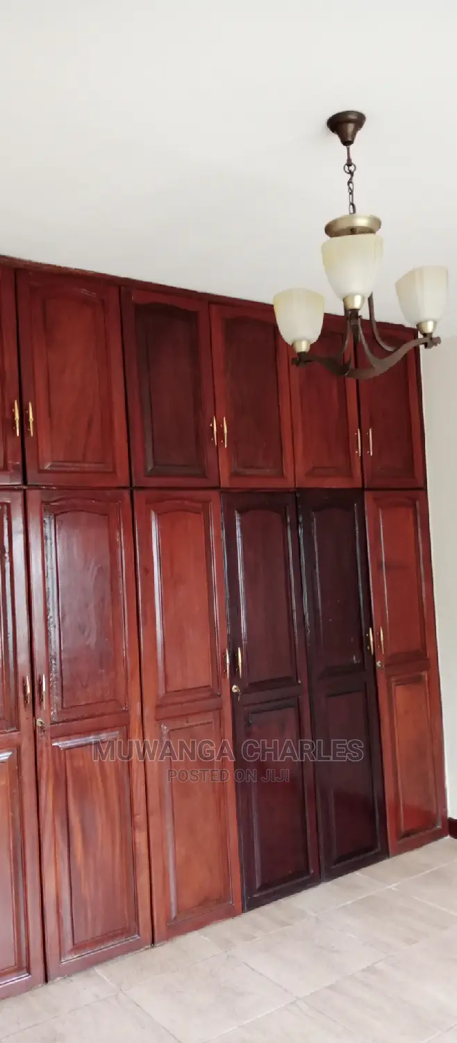 4bdrm Bungalow in Fs Properties Ltd, Kampala for Rent