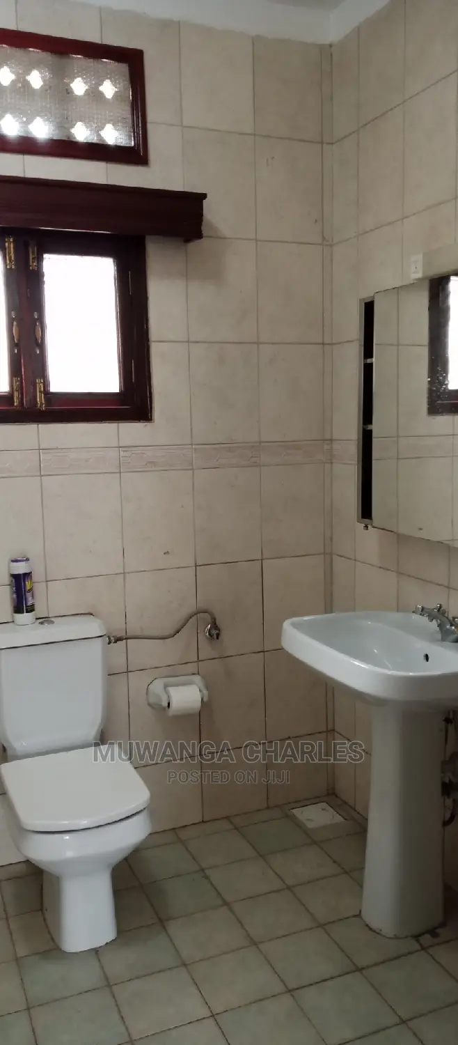 4bdrm Bungalow in Fs Properties Ltd, Kampala for Rent