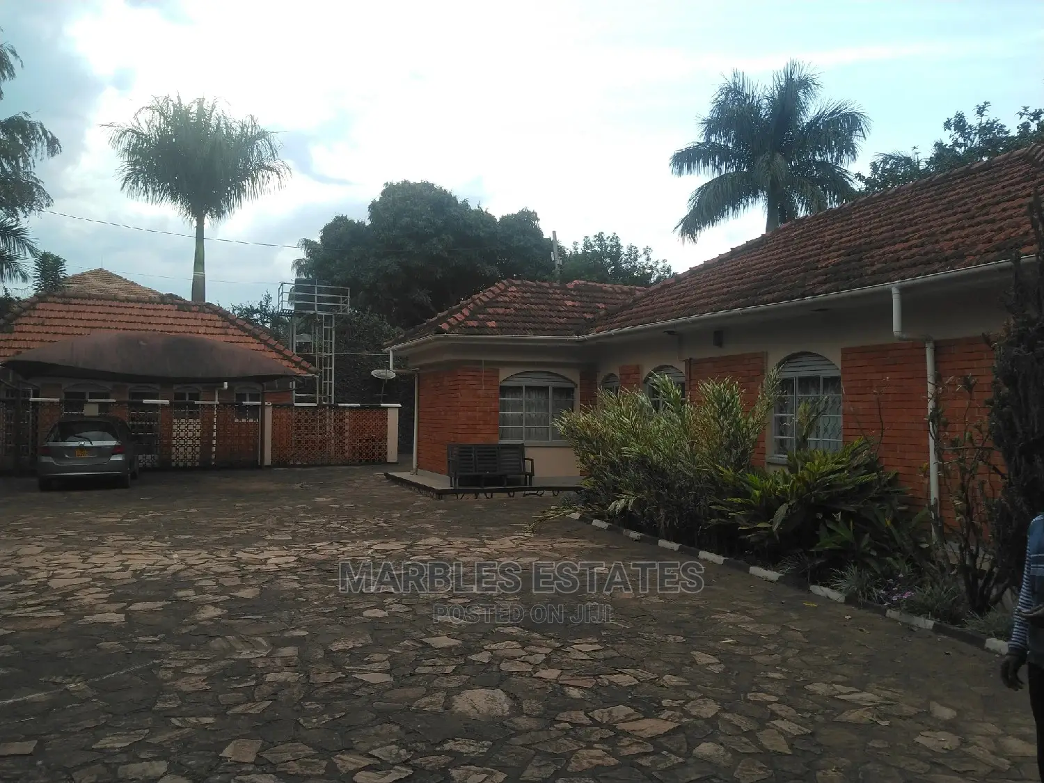 4bdrm Bungalow in Naguru, Central Division for Rent
