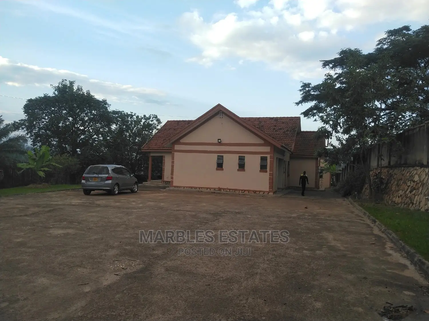 4bdrm Bungalow in Naguru, Kampala for Rent
