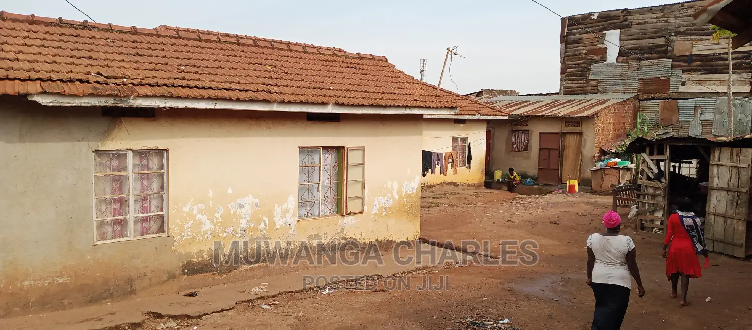 Plot Is for Sale in Mulago