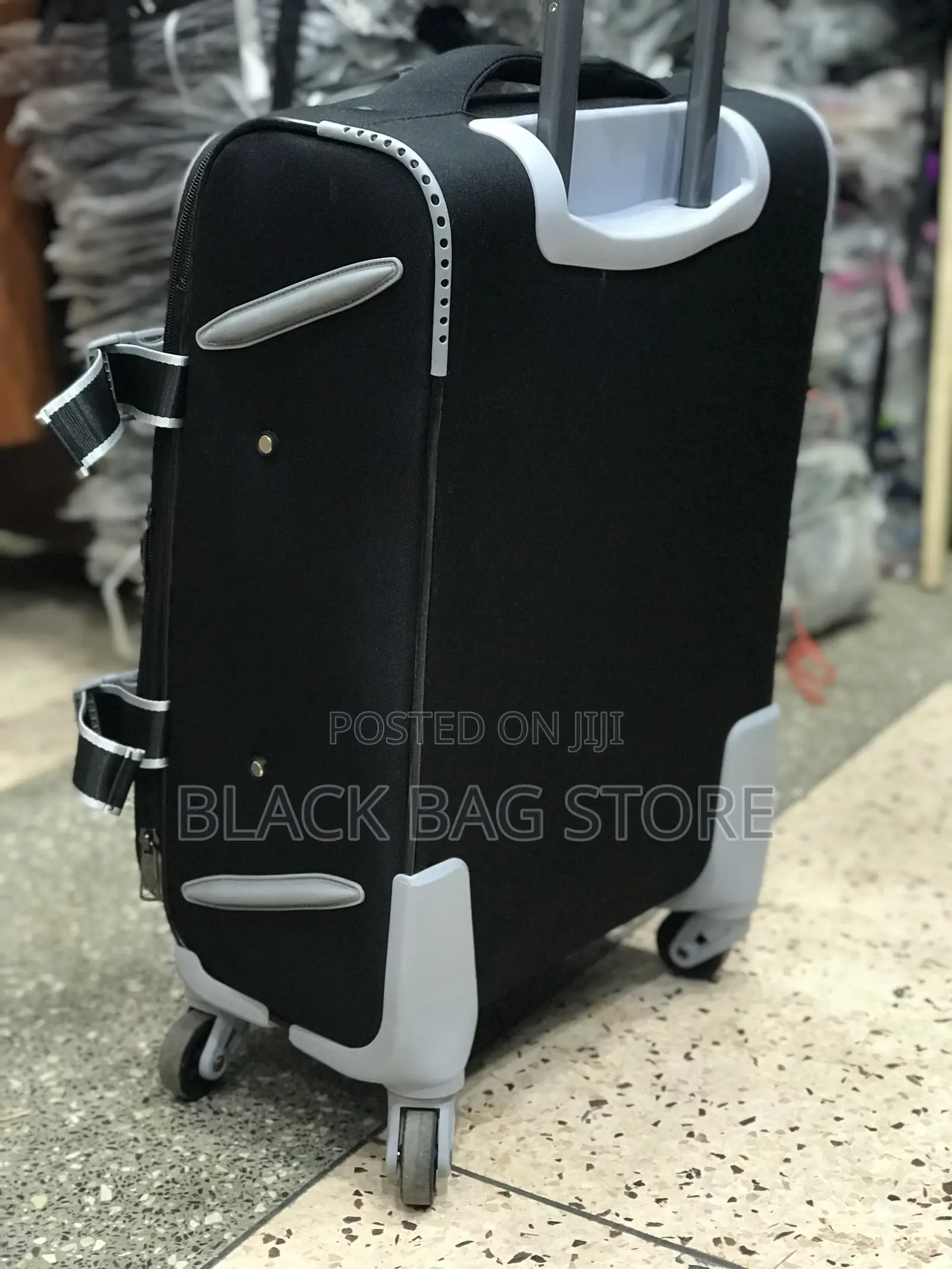 D’Favor Travel (Small)
